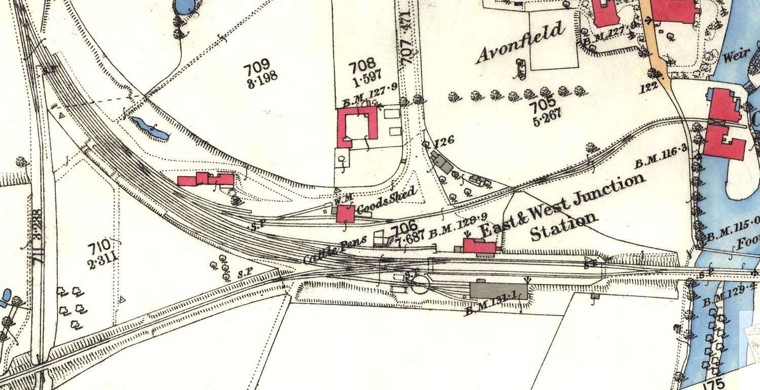 View of the 1885 OS map showing the SMJ station and shed on the right and the line to Broom crossing the GWR line to Honeybourne