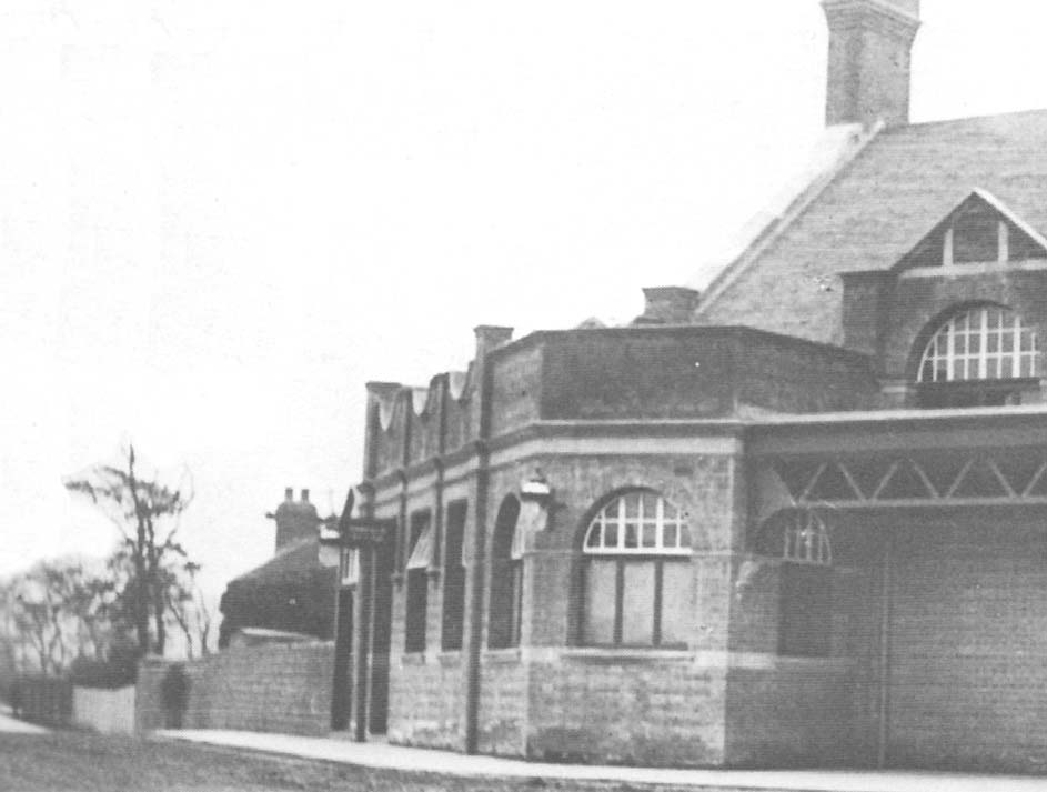 Close up view showing the rooms accommodating the ticket and parcel offices within the building facing on to Hillmorton Road