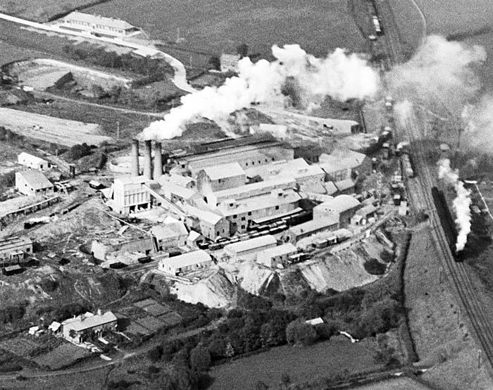 An aerial photograph of the Harbury Cement works dated 29th October 1927, with the GWR's Birmingham Main line clearly visible to the east