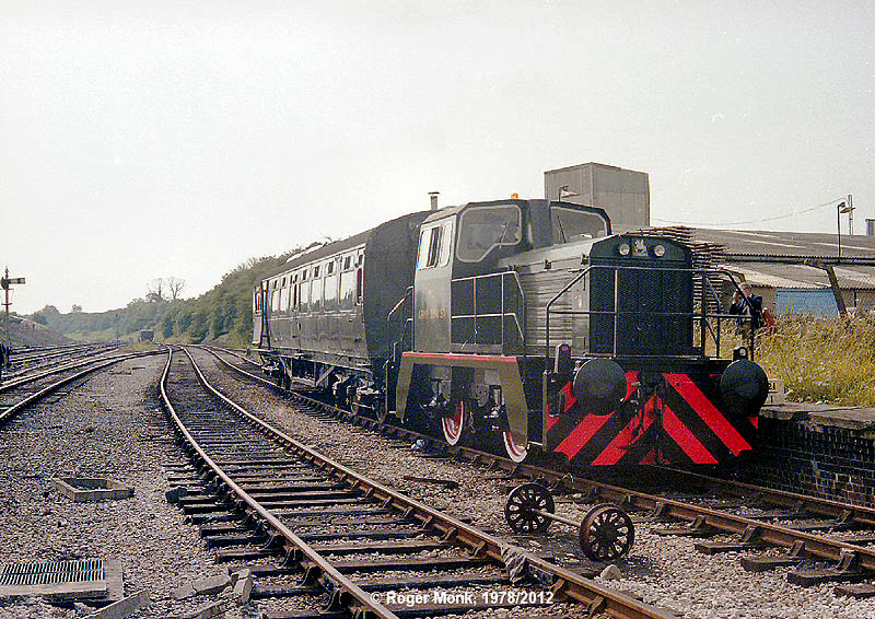 Army 254 poses for the camera at the former SMJ Fenny Compton station's up platform